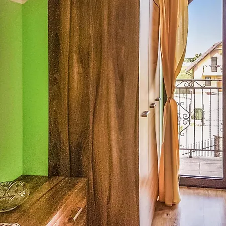 Holiday home 4 Bedroom In *