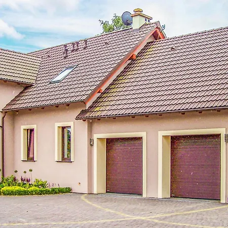 4 Bedroom In * Semlin