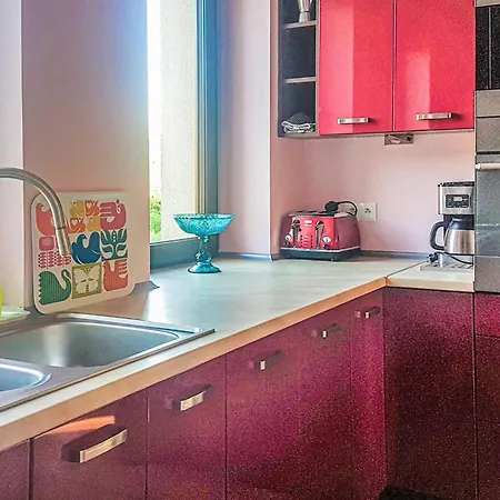 4 Bedroom In Holiday home