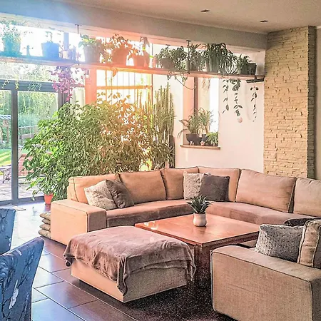 4 Bedroom In בית נופש Semlin