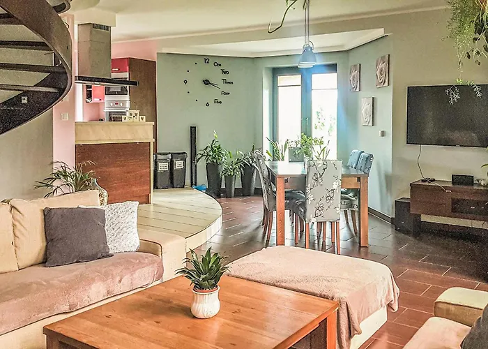 4 Bedroom In * Semlin