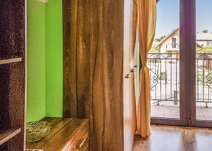 Hébergement de vacances 4 Bedroom In *