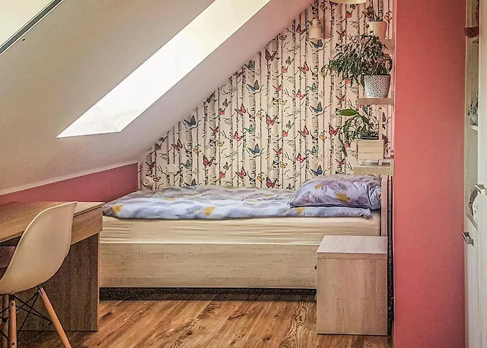 4 Bedroom In * Semlin